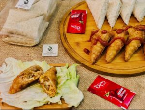 سمبوسه گوشت و قارچ