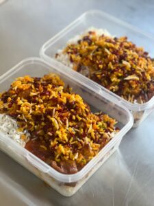 زرشک پلو با ران مرغ