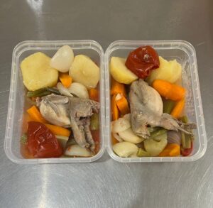 بلدرچین پخته شده در شیشه