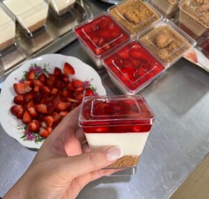 چیز کیک توت فرنگی